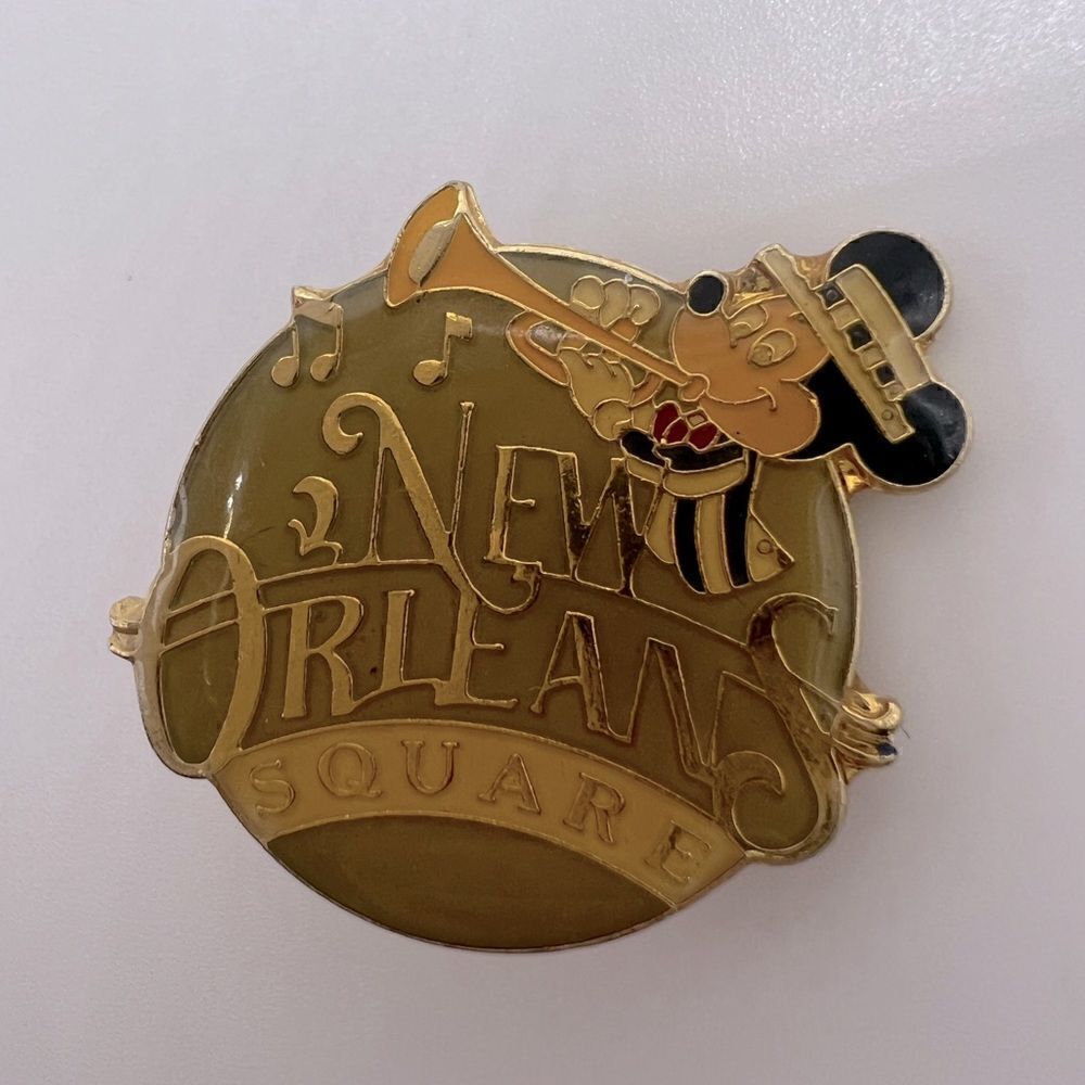 *3/$20* Vintage Disneyland New Orleans Square pin